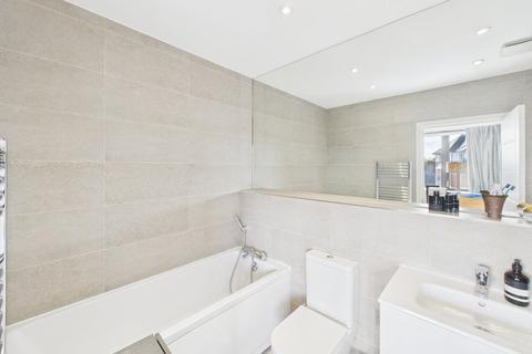 2 bedroom penthouse for sale, St Leonards Road, Windsor, Berkshire, SL4