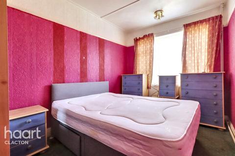 2 bedroom semi-detached bungalow for sale, The Avenue, Clacton-On-Sea