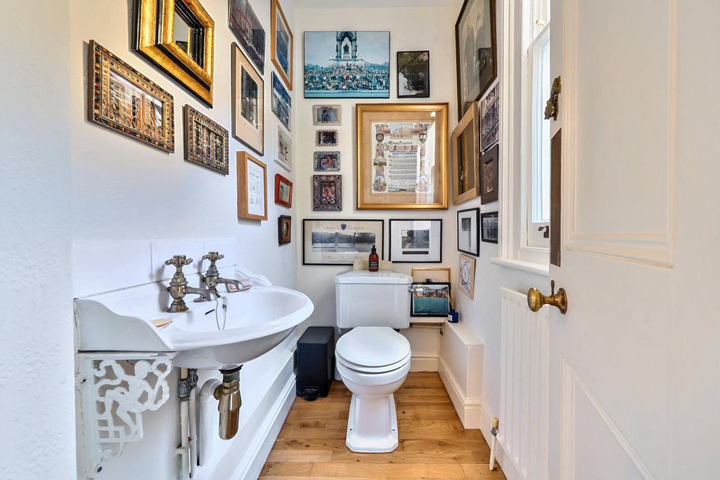 Separate Wc