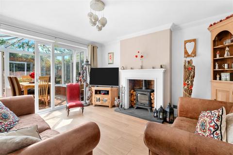 undefined, Garnet Close, Stonnall