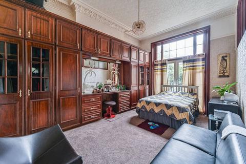 2 bedroom flat for sale, Knatchbull Road, Brixton, London, SE5