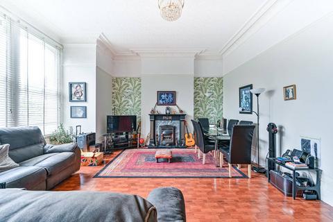 2 bedroom flat for sale, Knatchbull Road, Brixton, London, SE5