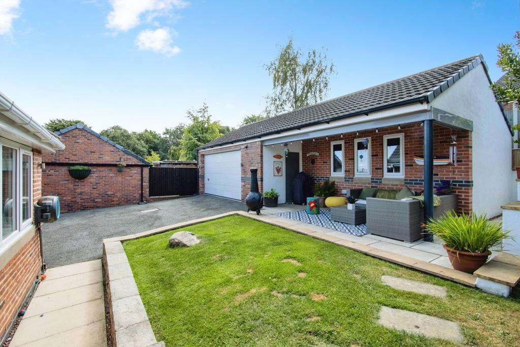 Garage/Workshop
