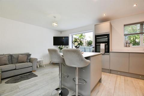 undefined, Woodside, Hull