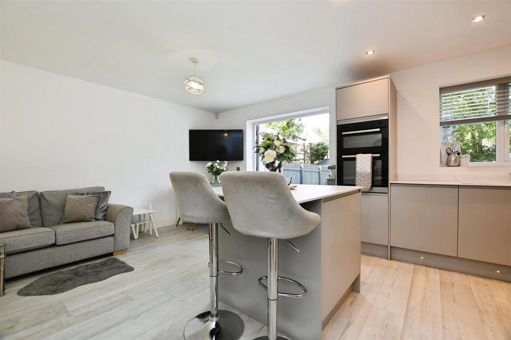 Kitchen/Day Room