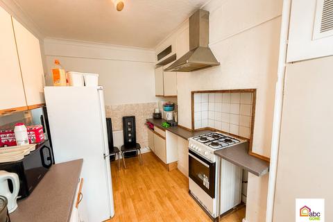 67 Frinton Mews, Ilford, Essex, IG2 6JD, UK