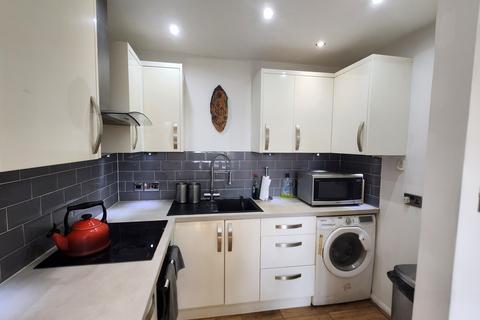 undefined, Rochfords Gardens, Slough SL2