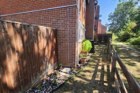 undefined, Rochfords Gardens, Slough SL2