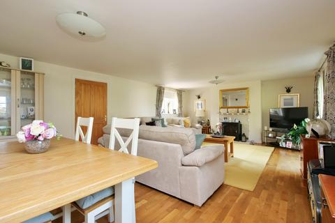 4 bedroom end of terrace house for sale, Newton Gate, Sturminster Newton