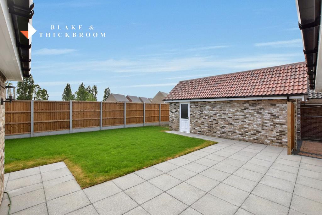 Single detached garage