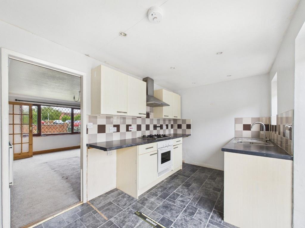 Kitchen/Dining Area