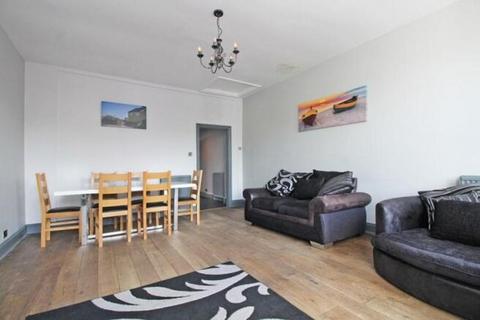 2 bedroom flat for sale, High Street, Christchurch BH23