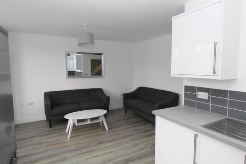 undefined, Caerphilly Road, Cardiff CF14