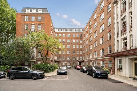 Eyre Court,  St John's Wood,  NW8
