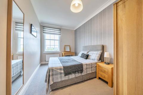 3 bedroom flat for sale, Eyre Court, St John's Wood, NW8