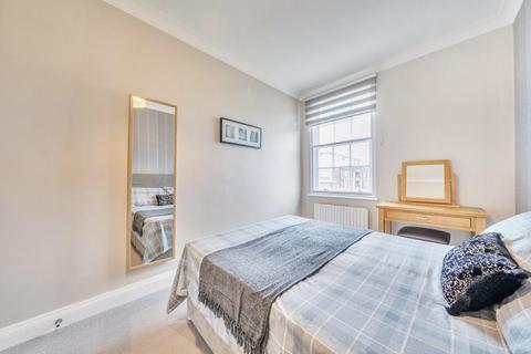3 bedroom flat for sale, Eyre Court, St John's Wood, NW8
