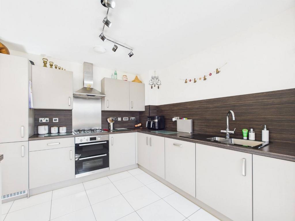 Kitchen/Dining Area