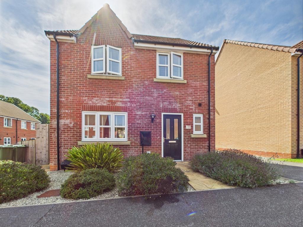 4 Bedroom Detached House - For Sale