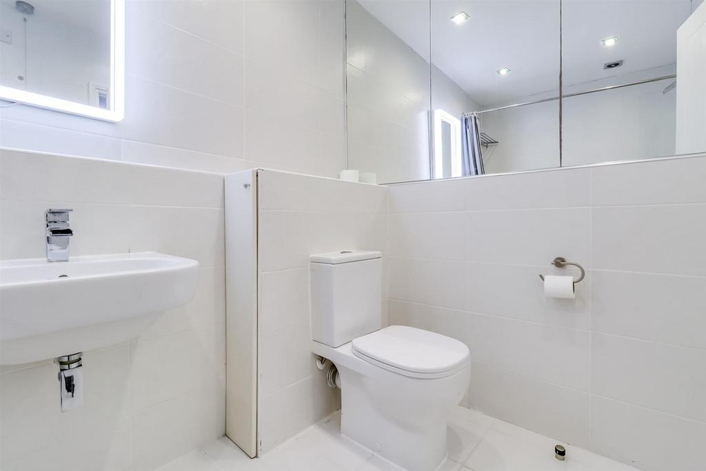 Bathroom (5).jpg
