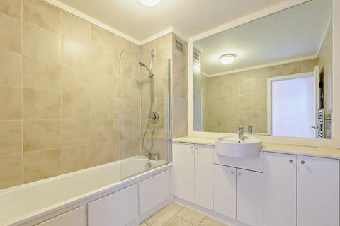 2 bedroom flat to rent, London SW3