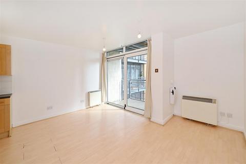 1 bedroom apartment for sale, Lowestoft Mews, Galleons Lock, E16