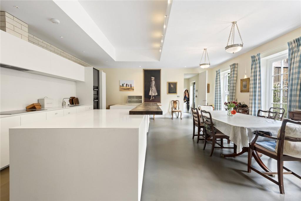 Kitchen/Dining