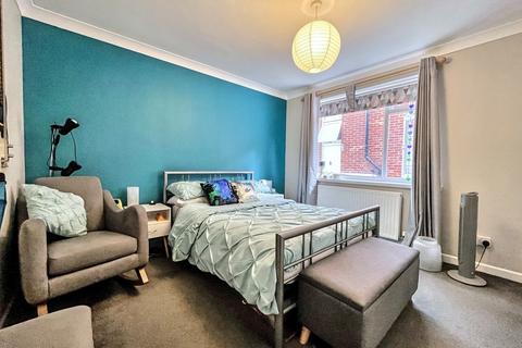 2 bedroom flat for sale, Boscombe