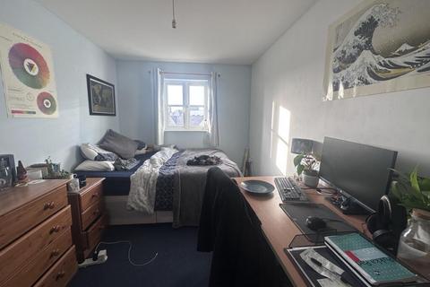 4 bedroom house share to rent, 16 Freedom Square