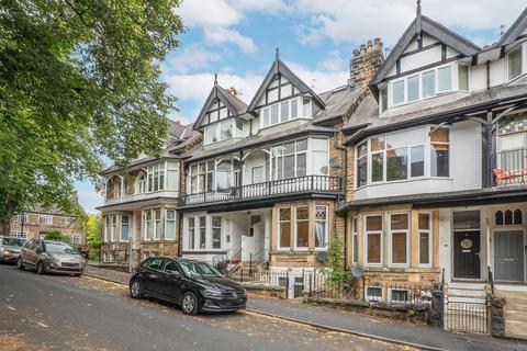 undefined, Belmont Road, Harrogate, North Yorkshire, UK, HG2