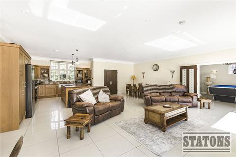 6 bedroom detached house for sale, Gloucester Road, Barnet, EN5