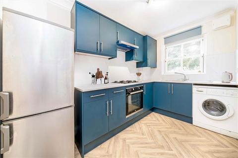 4 bedroom terraced house to rent, Breakspears Mews, London SE4