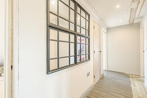 3 Abbey Road, Hullbridge, Hockley, SS5 6DG