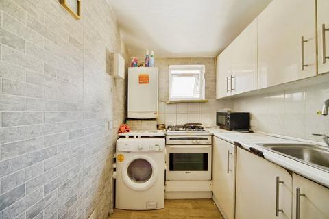 4 bedroom flat for sale, Katherine Road, London E6