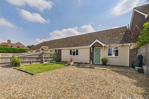 14b Hackwood Lane, Cliddesden, Basingstoke, RG25 2NH