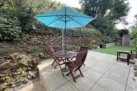 4 bedroom detached house for sale, Coombe
