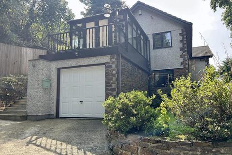 4 bedroom detached house for sale, Coombe