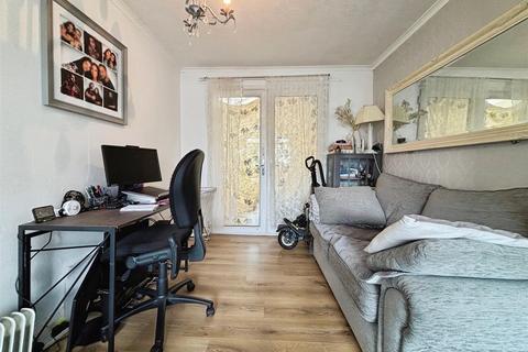 36 Fagley Drive, Bradford, BD2 3LE