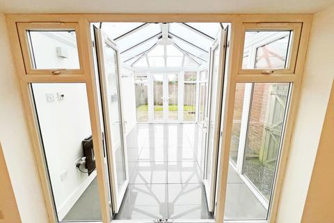 3 bedroom townhouse for sale, Wellington Court, Ibstock, LE67 6AG