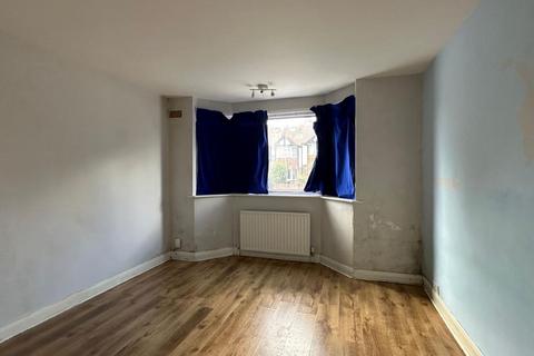 117 Wide Way, Mitcham, CR4 1BQ