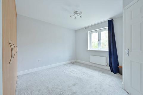 18 Wright Close, Bushey, WD23 2FH