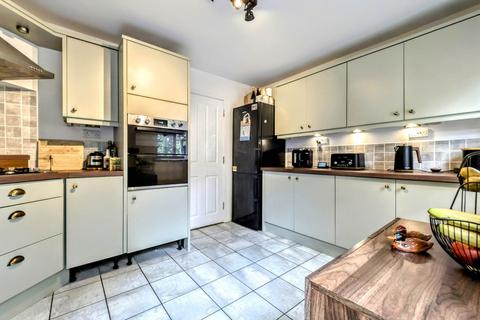 20 Thirlmere Close, Bordon, GU35 0NW