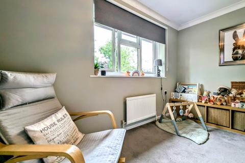 20 Thirlmere Close, Bordon, GU35 0NW