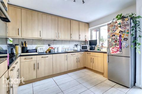 3 bedroom semi-detached house for sale, Crown Road, Clacton-On-Sea