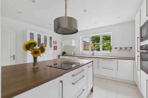 16 Ash Close, Malvern, WR14 2WF