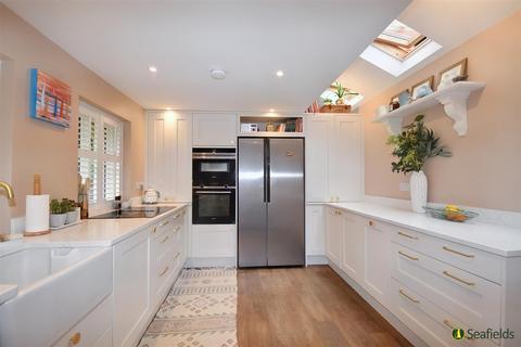 undefined, Bellevue Road, Ryde, PO33 2HA