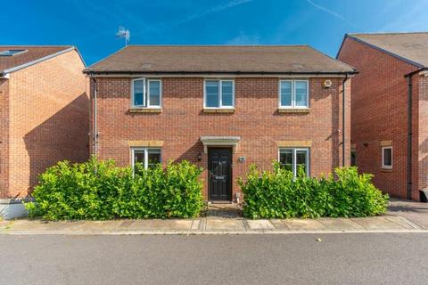 4 bedroom detached house for sale, Wright Close, Bushey, WD23