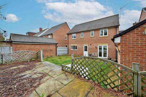 Wright Close, Bushey, WD23