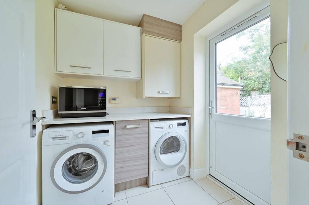 Utility room, utility
