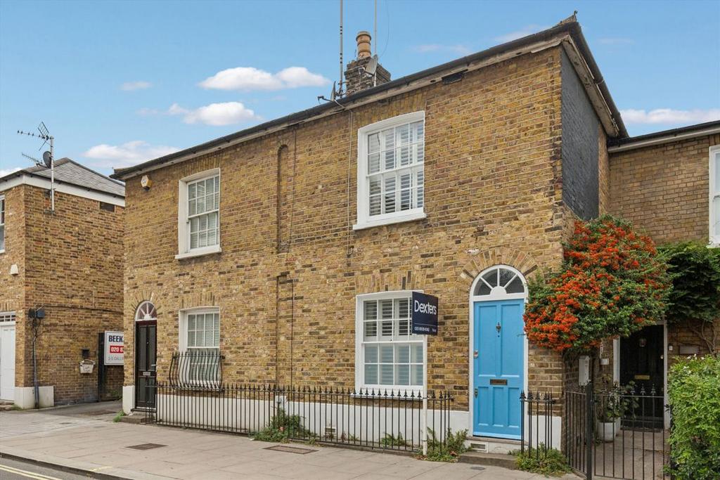 Dalling Road, London W6 2 bed terraced house - £2,947 pcm (£680 pw)