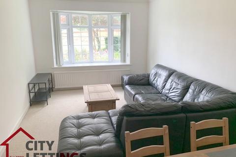 2 bedroom maisonette to rent, Gregory Court, Lenton